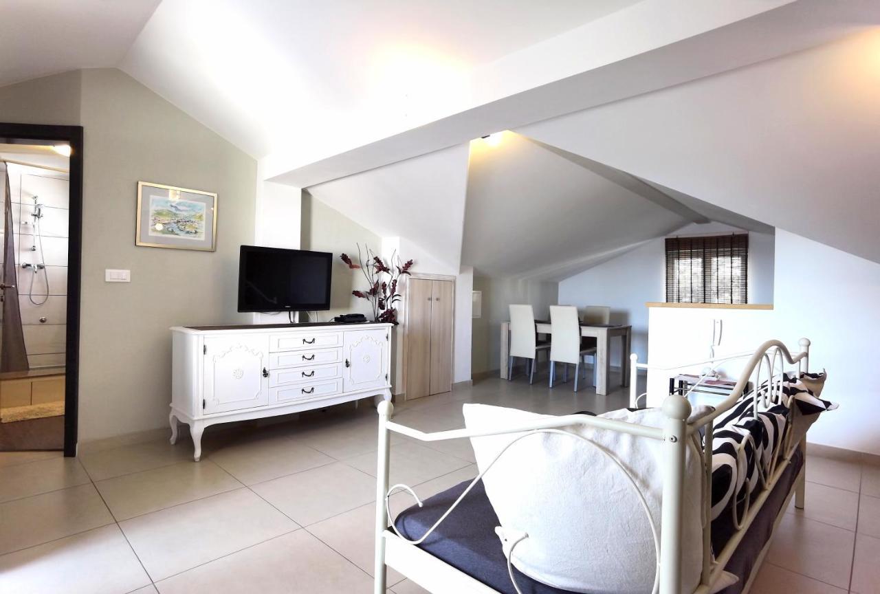 Apartments Ella شيبينيك المظهر الخارجي الصورة